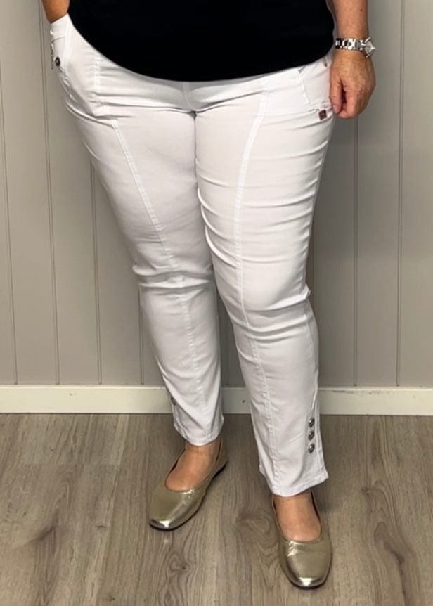 plus size Cherry Berry bukse (100627) 7/8 bukse, 1 knapp og glidelås oppe og 3 knapper på ankelen, lommer og mye stretch, White i store storrelser