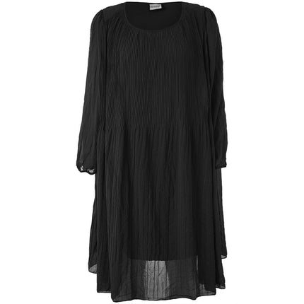 plus size Gozzip Benedikte plisse kjole Sort i store storrelser