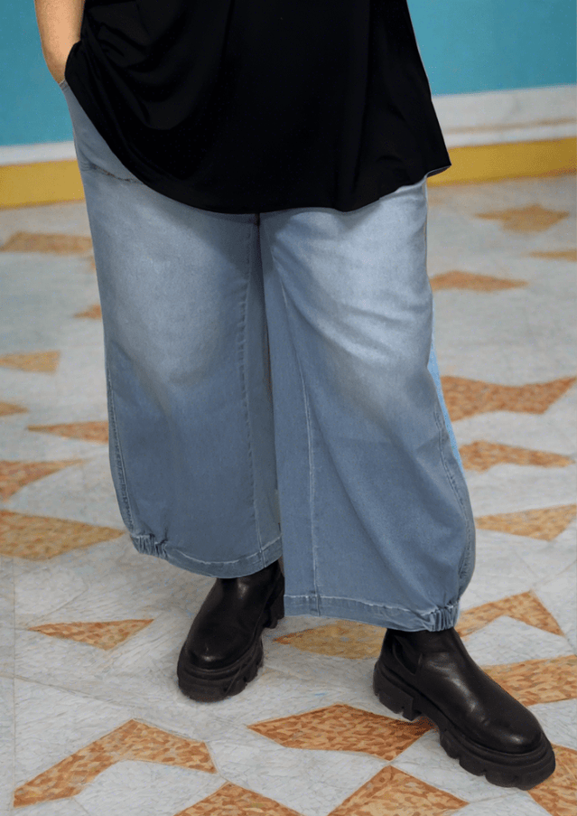 plus size Gozzip Clara baggy pants Lys Denim i store storrelser