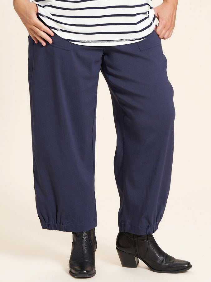 plus size Gozzip Clara baggy pants Marine i store storrelser