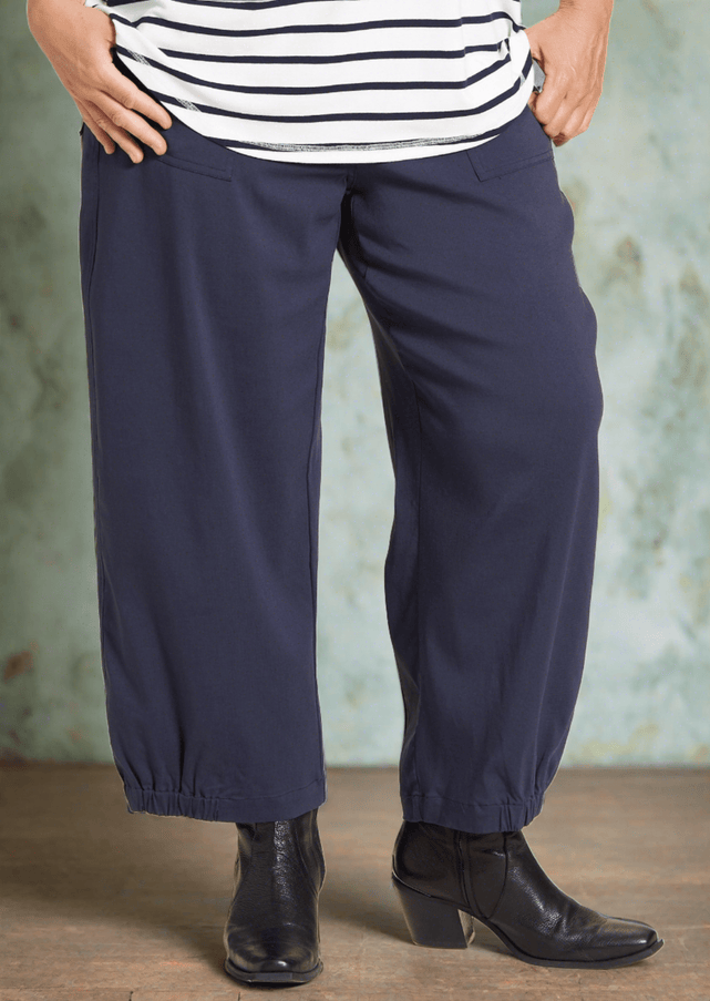 plus size Gozzip Clara baggy pants Marine i store storrelser