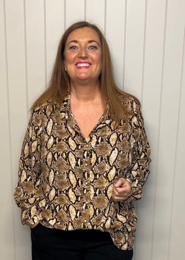 plus size Gozzip Karina skjorte snakeprint i store storrelser