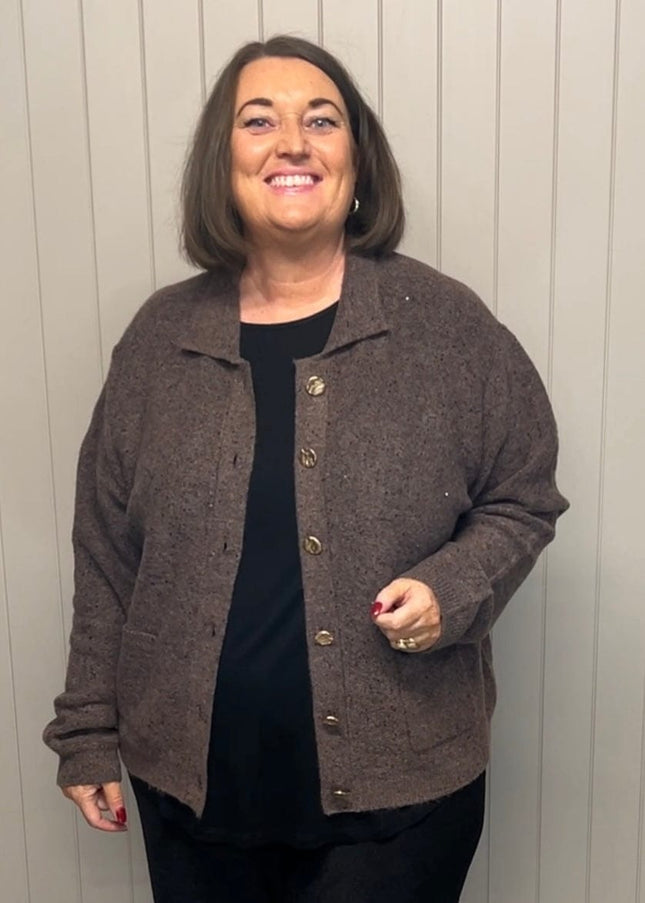 plus size Signature Cardigan med gullknapper og paljetter Brun i store storrelser