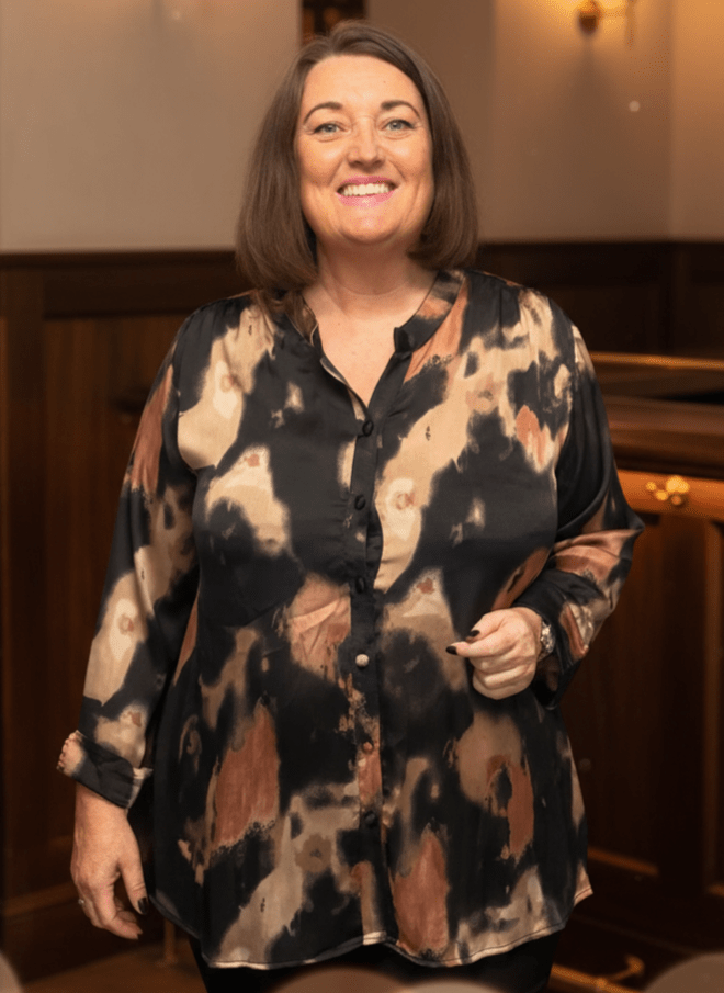 plus size Studio Charlotte Skjorte sort og brun i store storrelser