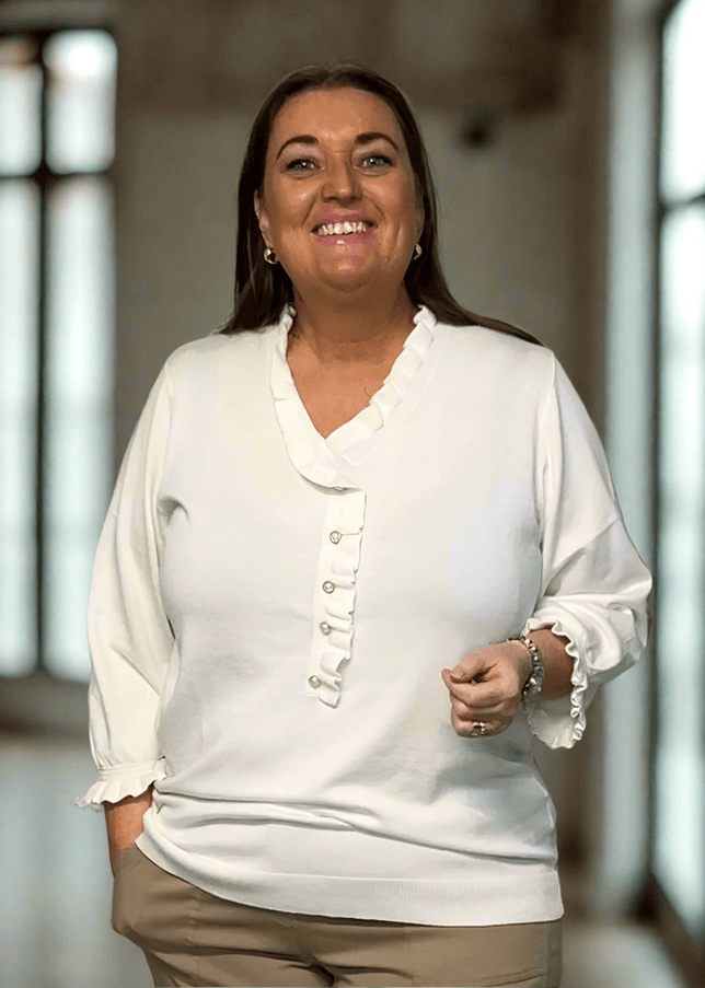 plus size Studio Jean genser med volanger off-white i store storrelser