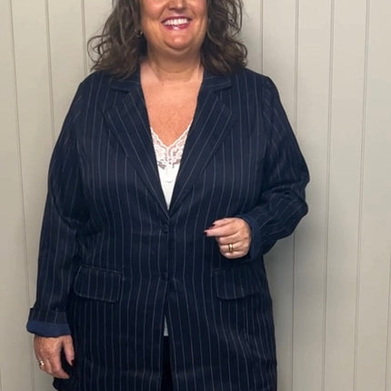 plus size Studio Nyah dressjakke pinstripe blå i store storrelser