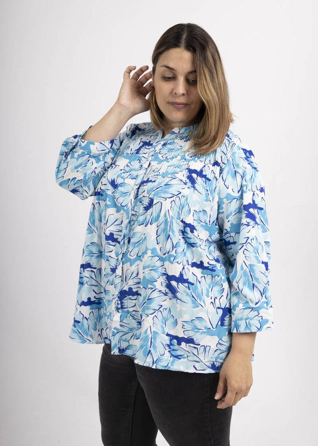 plus size WF flowy bluse med 3/4 ermer, viskose, tropisk trykk, Lyseblå i store storrelser