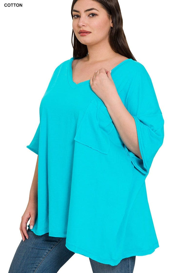 plus size Zena t-shirt med lomme, v-hals, råe sømmer, Turkis i store storrelser