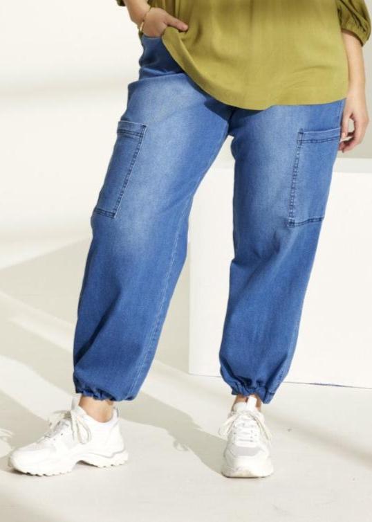 plus size Zhenzi cargo jeans blå i store storrelser