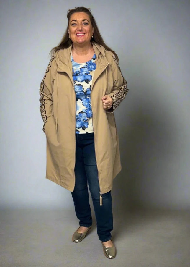 plus size Zhenzi Eila ytterjakke med hette beige i store storrelser