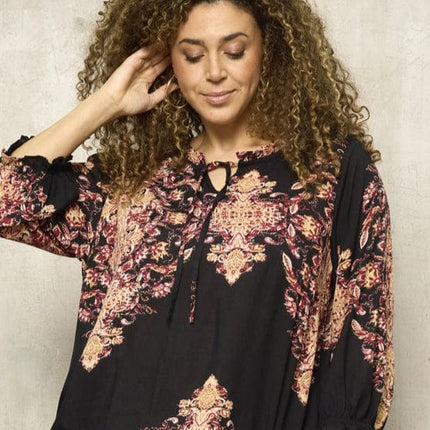 plus size Zhenzi Sila bluse vinrødprint i store storrelser